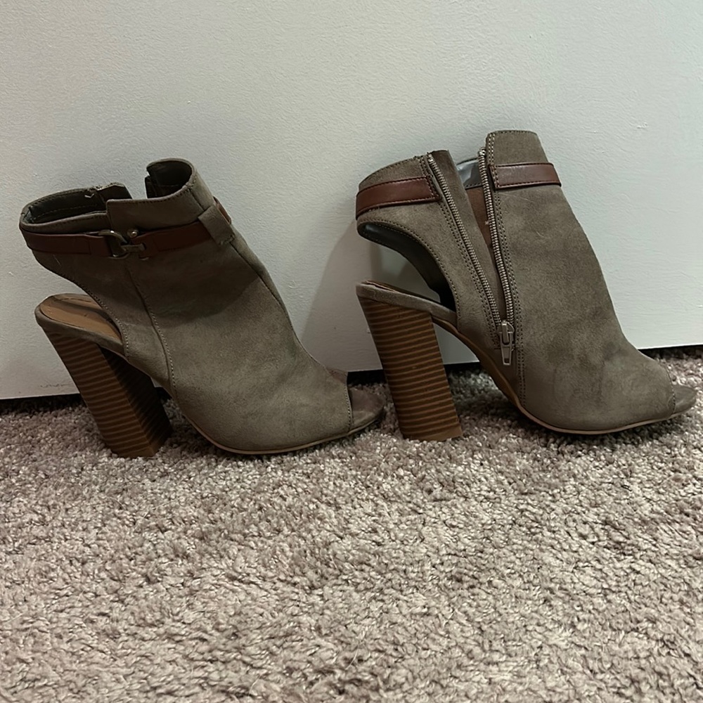 Size 7.5 Casual Booties